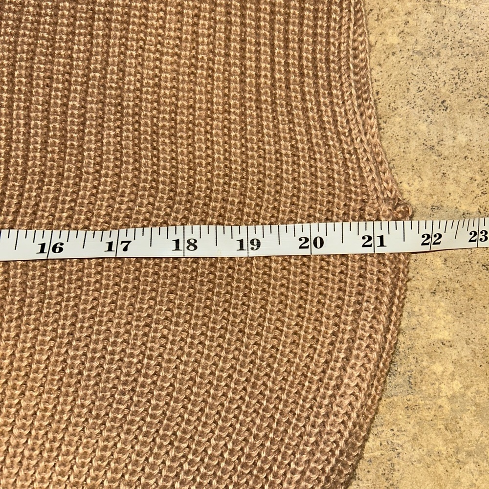 Cider sweater - tan loose knit high neck vest w/shoulder pads - Picture 9 of 10